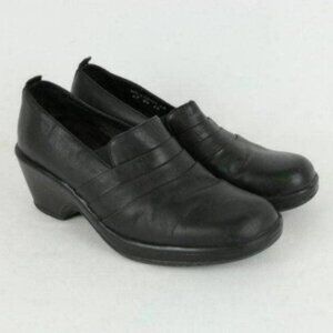 Dansko Aubrey Women's Size 40 Black Leather Slip On Heeled Clogs